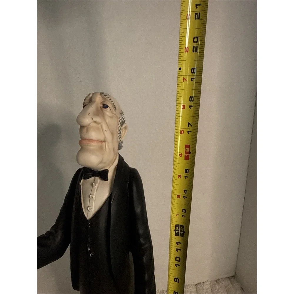 Bombay Company 2006  Jeeves James the Butler Wine Bottle Holder 18
